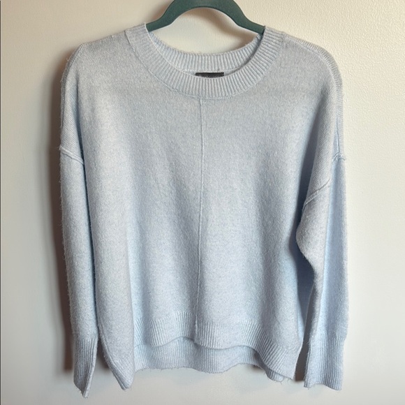 Vince Camuto Women’s Soft Blue Crewneck Sweater - size Small - Picture 1 of 12